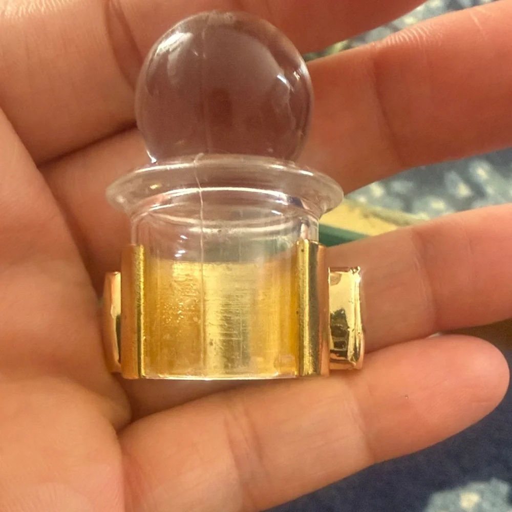 Penhaligon's Vaara Eau De Parfum Spray (Unisex) - Picture 12 of 16